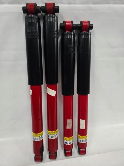 jeep wrangler jl amortyzatory komplet oryginał oe