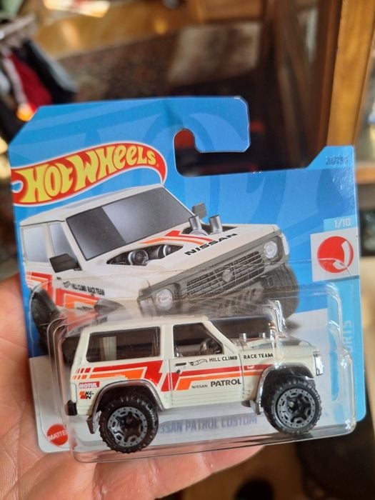 Nissan Patrol Custom Hotwheels