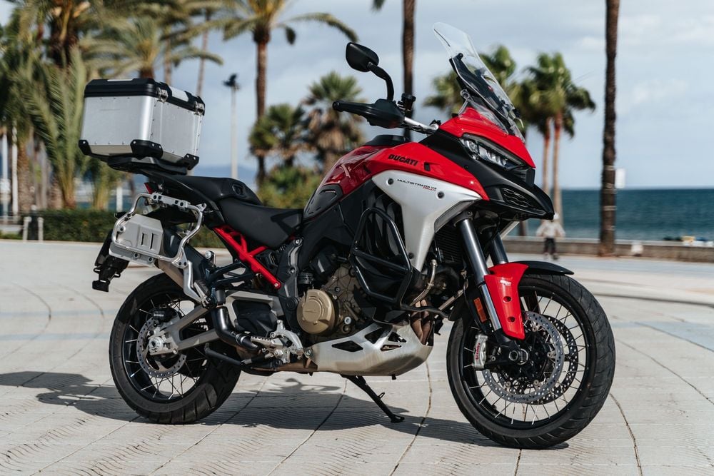 Ducati Multistrada V4 Rally (2024) - Wypożyczalnia Motocykli Warszawa | Rent Motorcycle Warsaw