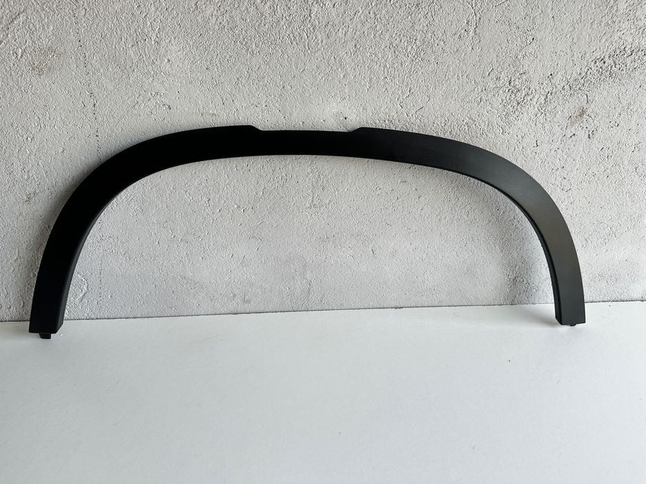 Land Rover Defender L663 20- Listwa Błotnik Prawa Przód L8B2-16A074-AX