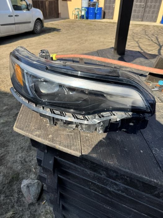 Lampa full led Jeep Cherokee KL lift 2019 prawa USA