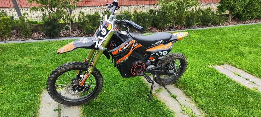 Asix E-709 ok 14/12" Cross Dla Dziecka elektryczny