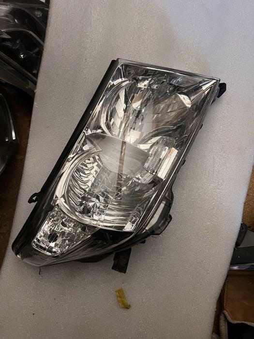 Toyota land cruiser 200 reflektor lampa