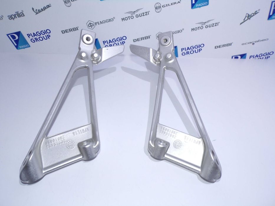 Komplet Set Pasażera Sety Prawy i Lewy Aprilia RS660 Tuono 660 OEM.