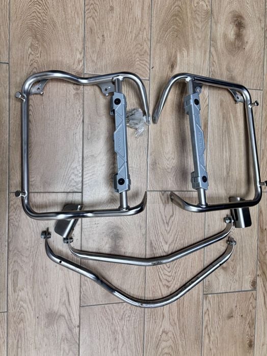 Oryginalny stelaż kufry boczna HONDA CRF 1100 Africa