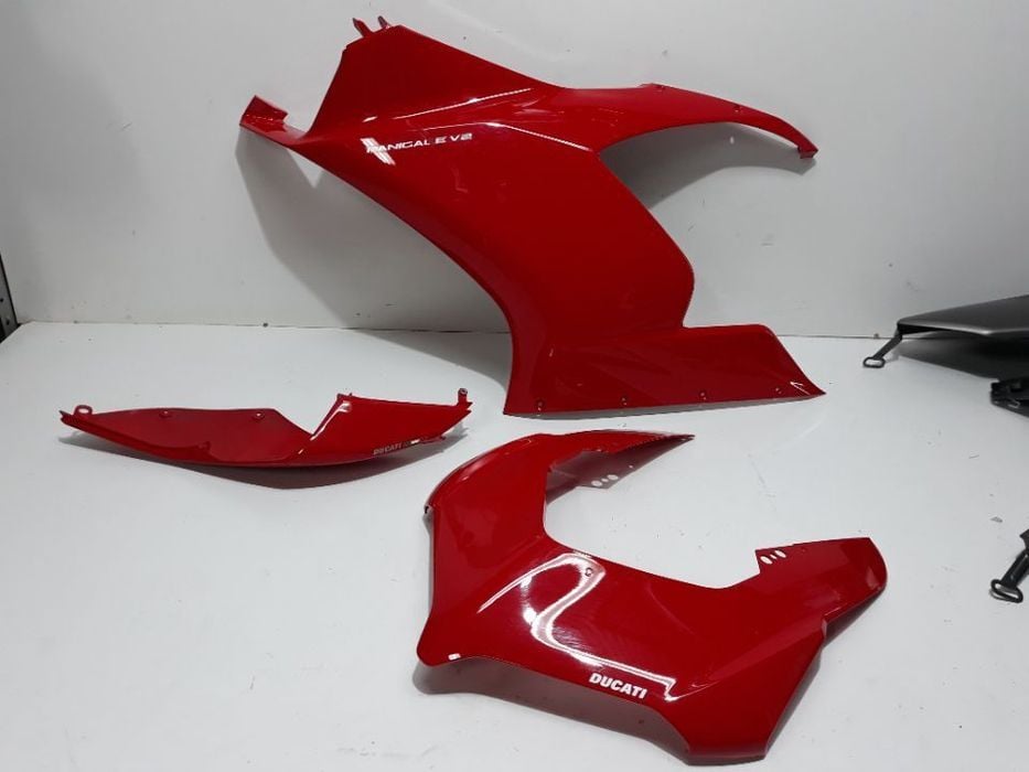 ducati panigale czasza czacha owiewka bok boczek ogon 2020