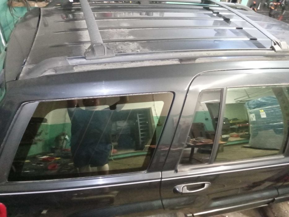 Dach słupek jeep grand cherokee WJ WG podsufitka