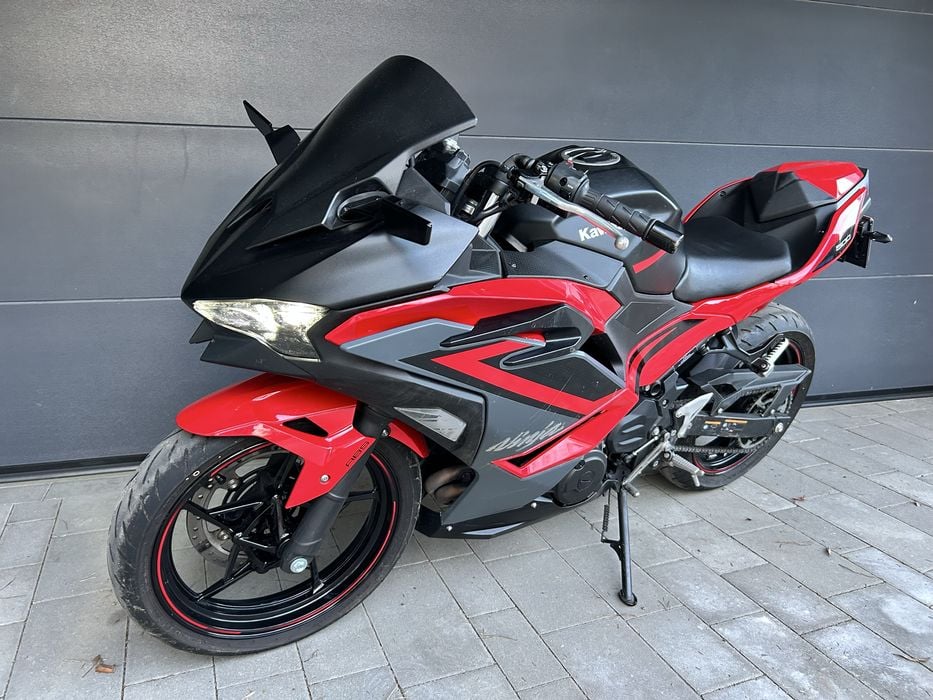 Kawasaki NINJA 500 rok 2025 przebieg 4575km Akrapovic