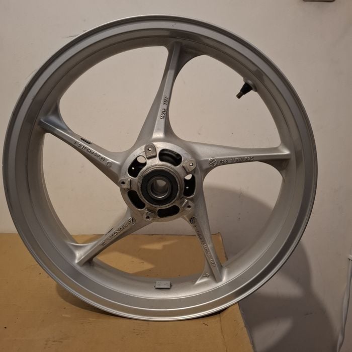 Honda VFR 1200 F przednia felga