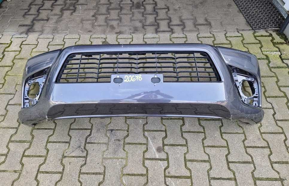 Toyota Hilux 15r.- Zderzak Przód