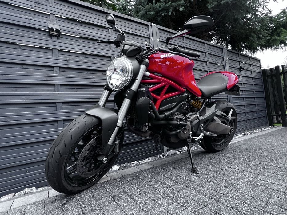 Ducati monster 821