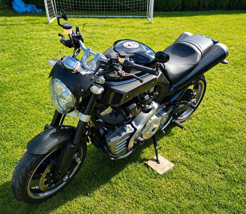 Motocykl Yamaha MT01