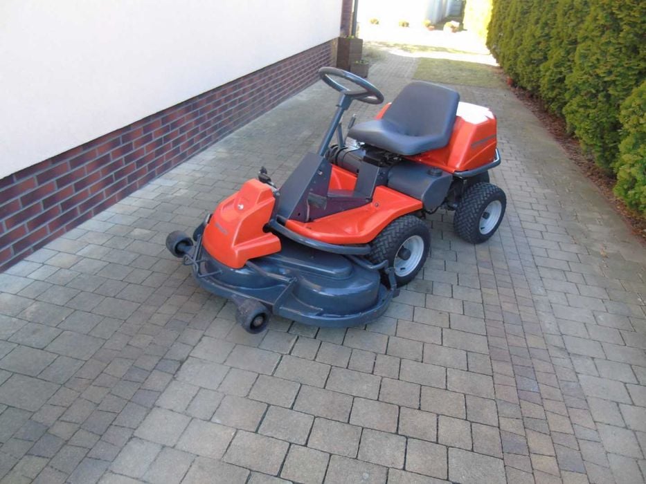 Traktorek kosiarka HUSQVARNA RIDER 15v2  2cylindrowy hydro PO SERWISIE