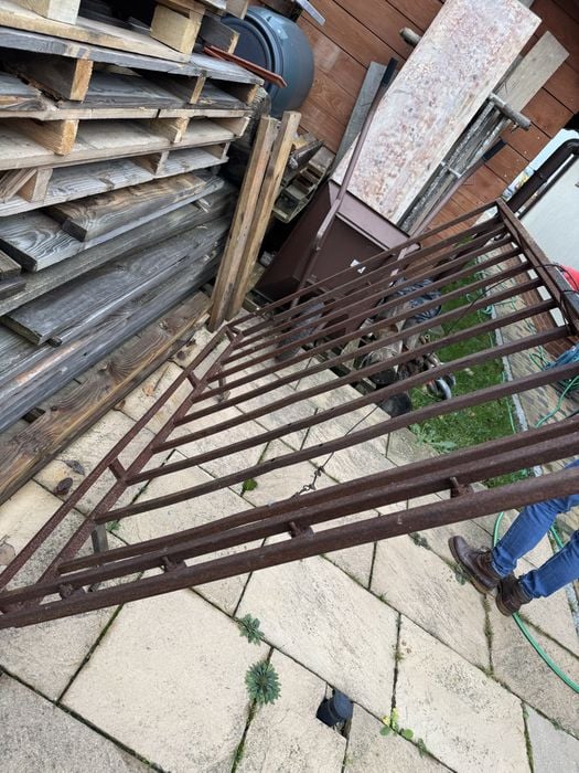 Bagażnik    stalowy nissan patrol masywny