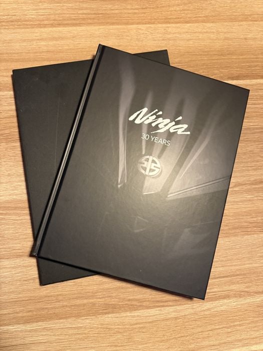 Album kolekcjonerkski 30 lat Kawasaki Ninja