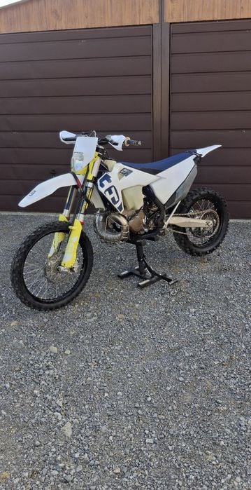 Husqvarna te250i.           ( sx ktm yz beta exc )
