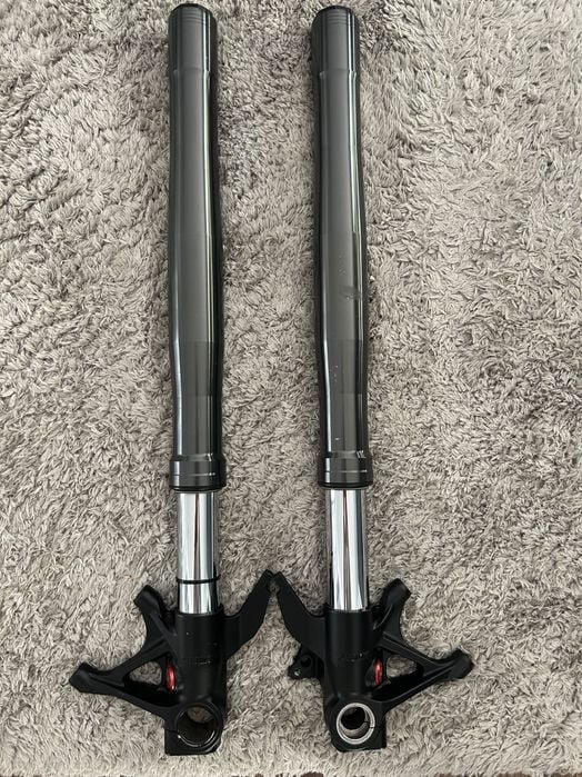 Oryginalny widelec Showa – Ducati Panigale V2