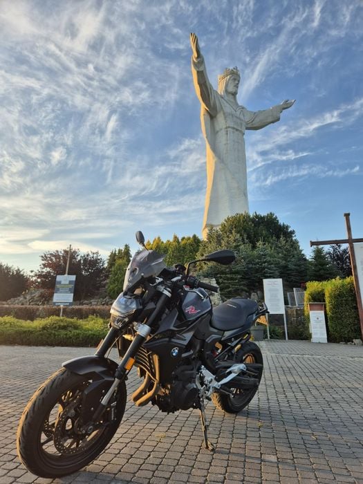 Bmw BMW F900R Polski salon doinwestowany 
2020 rok
26000 przebiegu
28 000 PLN
Polski salon BMW 

Serwisowany na bierząco 
Przy przebiegu 23 000 bylo s