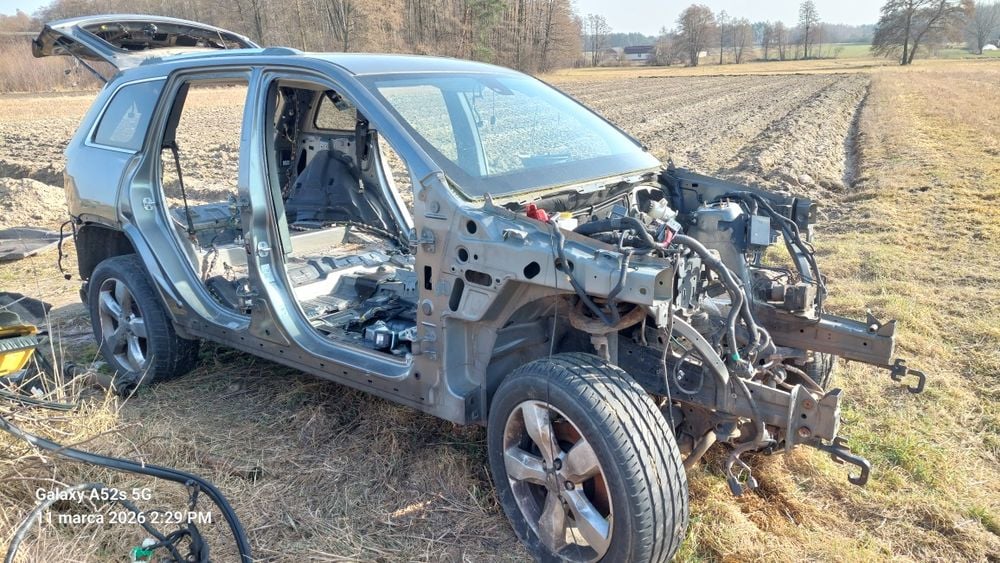 Jeep grand cherokee wk2  karoseria rama