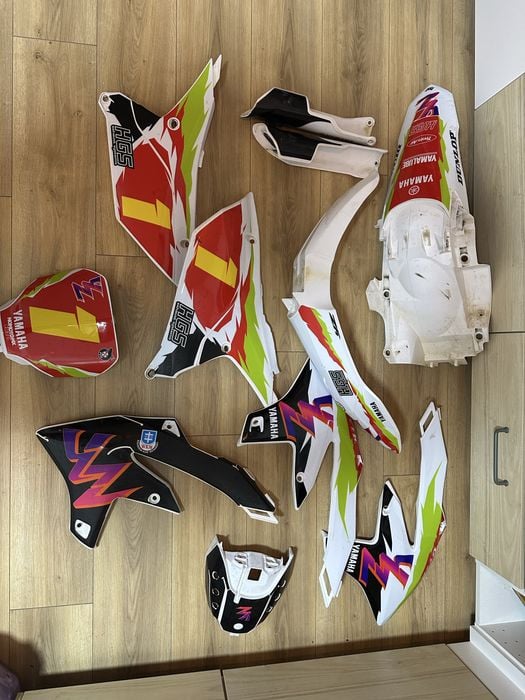 Oklejone Plastiki - Yamaha (yz450f: 23-26 ; yz250f: 24-26)