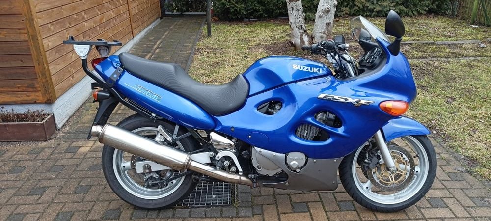 Suzuki GSX 600 F, niski przebieg tylko 22 tyś km!