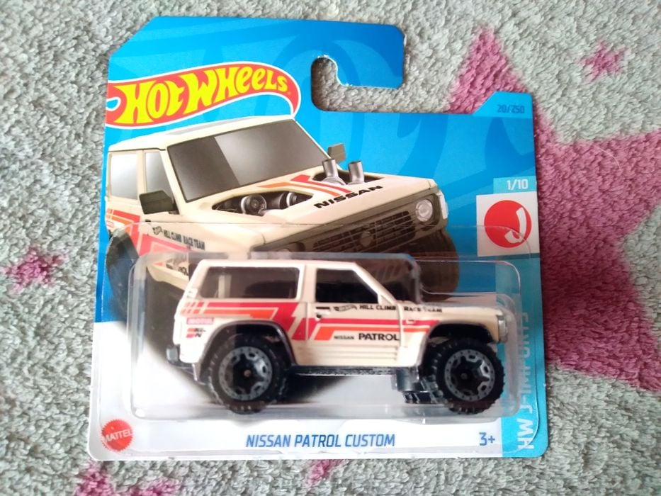 Hot wheels Nissan Patrol Custom