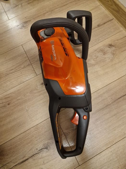 Pilarka akumulatorowa Husqvarna 136Li możliwa wysyłka