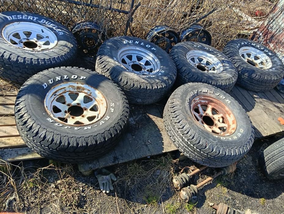 Kola nissan patrol off road 4x4