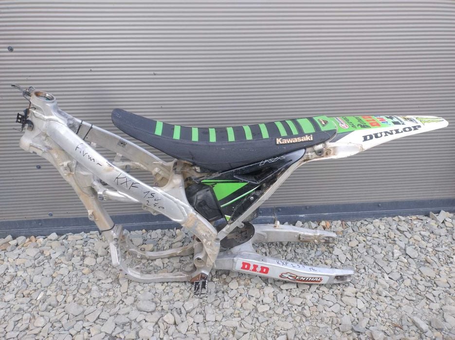 Kawasaki kxf 250 rok 13-16 rama subframe airbox wahacz