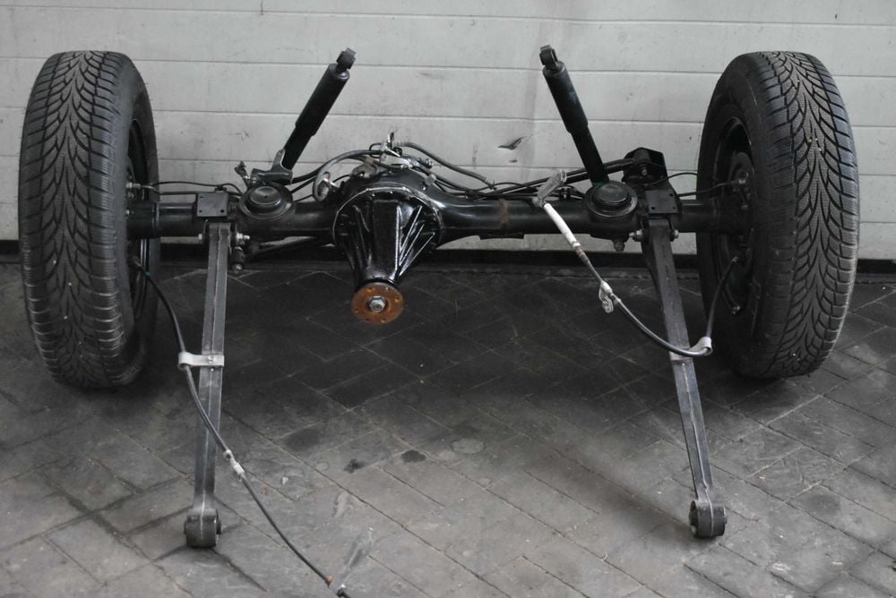 Suzuki Jimny IV 1,5 2018- most tylny dyfer zawieszenie tylne