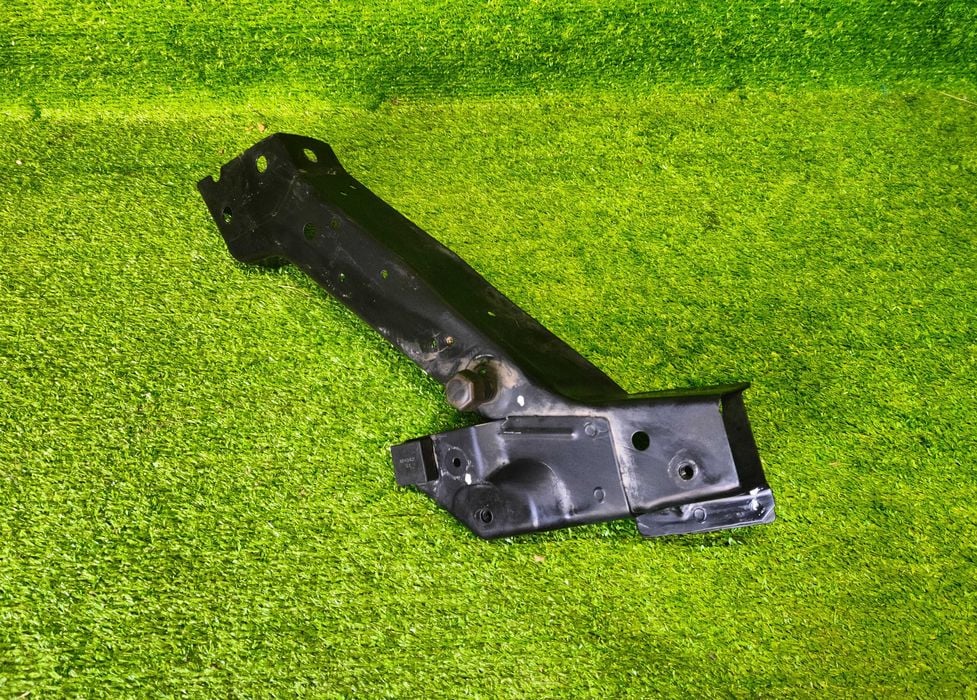 Okular pasa górny Lewy Jeep Grand Cherokee WKII WK2 SRT