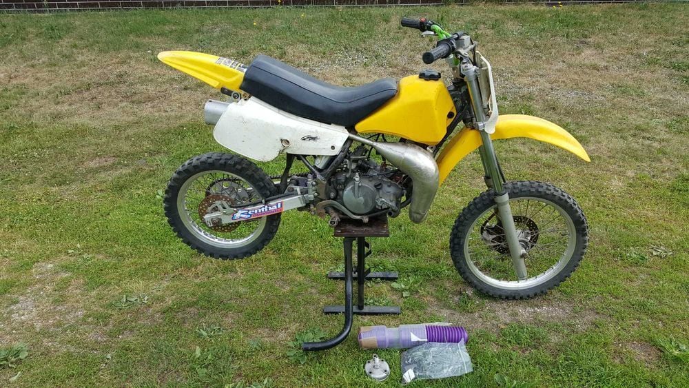 Suzuki Karter RM dekiel Rm85 pokrywa RM 85 kapa RM 80 dekielek RM kapa suzuki rm 85