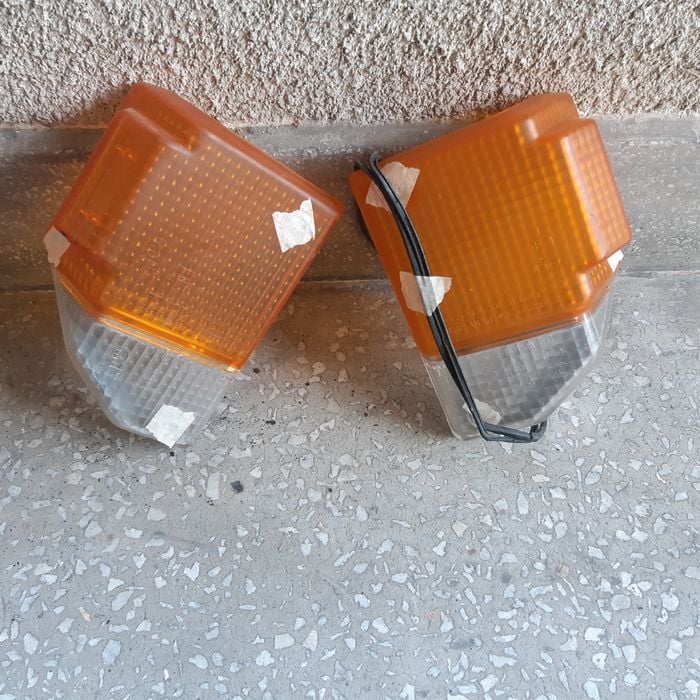 Toyota land cruiser BJ 70 HZJ lampa klosz migacz pozycja oryginał