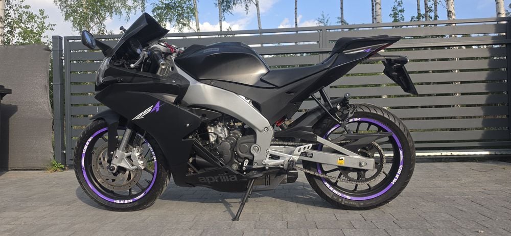 Aprilia rs4 2015