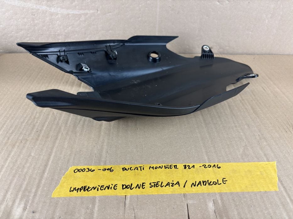 Ducati Monster 821 Wypełnienie Dolne Stelaża Tył Nadkole osłona 2016