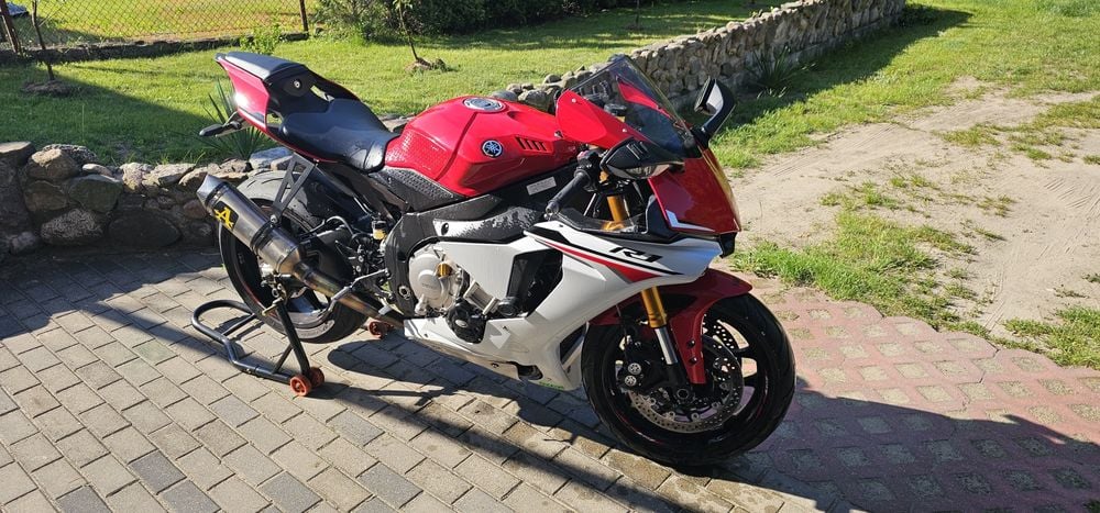Yamaha r1 rn32 2016