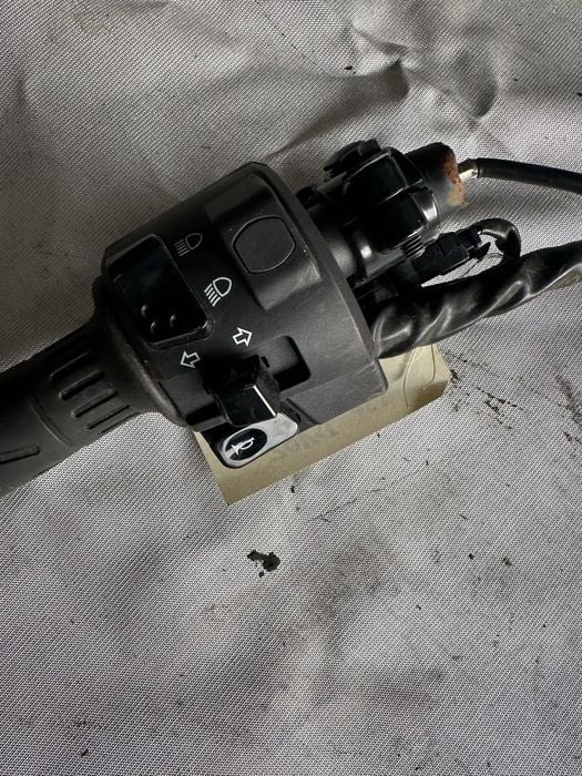 Przełącznik świateł linka sprzęgła Kawasaki Ninja 125