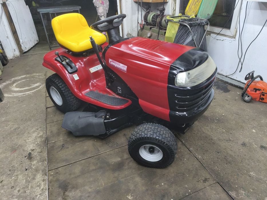 Kosiarka traktorek Husqvarna Champion briggs 16hp