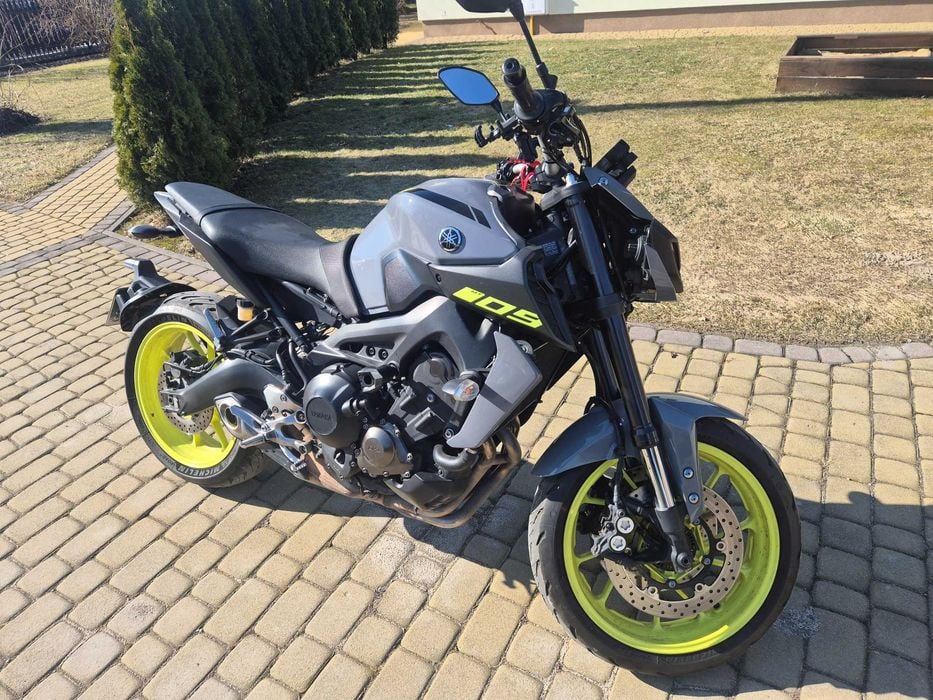 Yamaha mt09 2017 Night Fluo