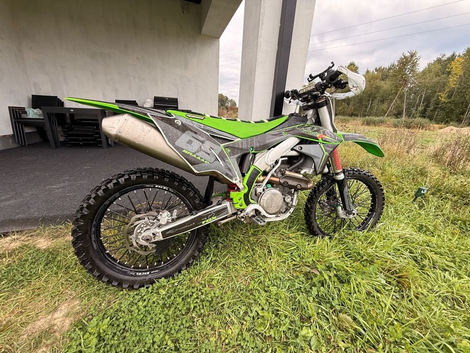 Kawasaki KX450F Akarpovic
