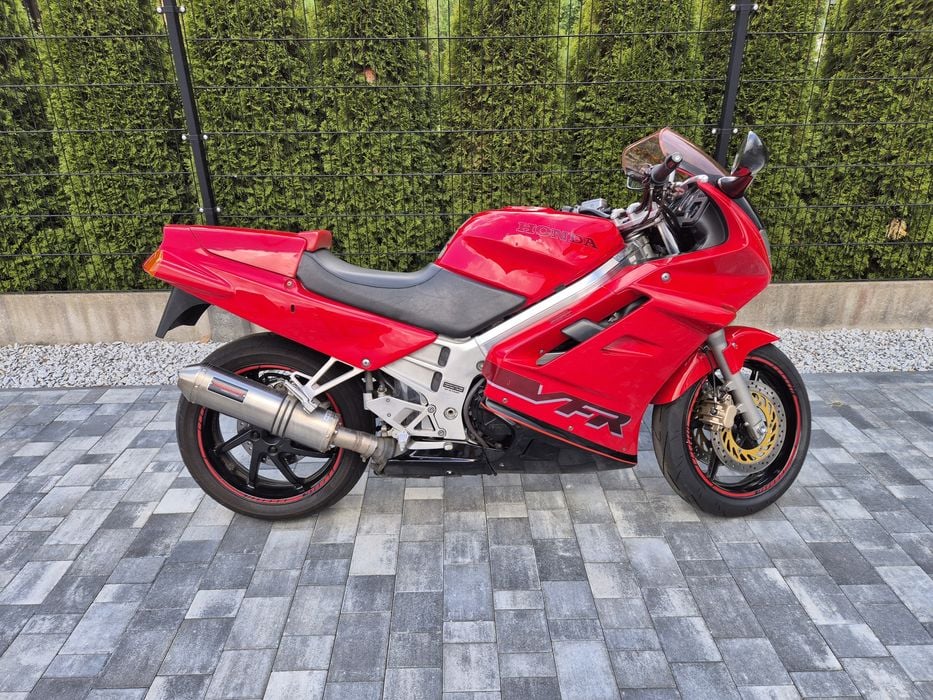Honda vfr750 rc36