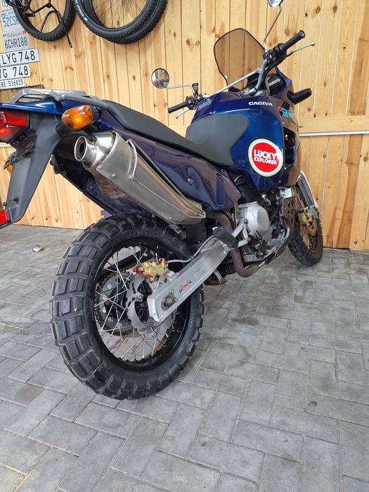 Cagiva elefant 900se nie ducati 900ss africa twin