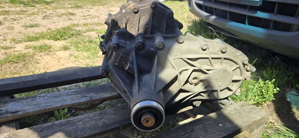 Reduktor skrzyni biegów manualnej Nissan Navara D22 2.5