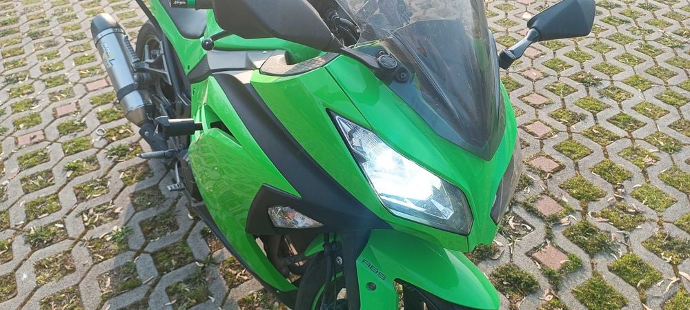 Kawasaki Ninja EX300 300 ABS LeoVince