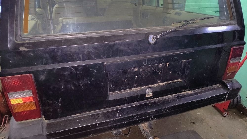 Klapa tylna jeep Cherokee xj 89-97r