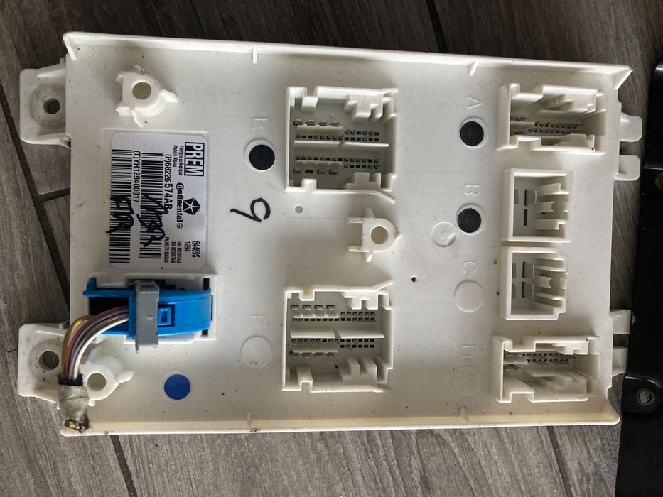 Dodge journey freemont moduł komfortu