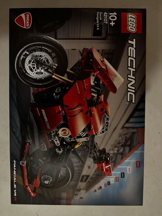 LEGO Technic 42107 - Ducati Panigale V4 R