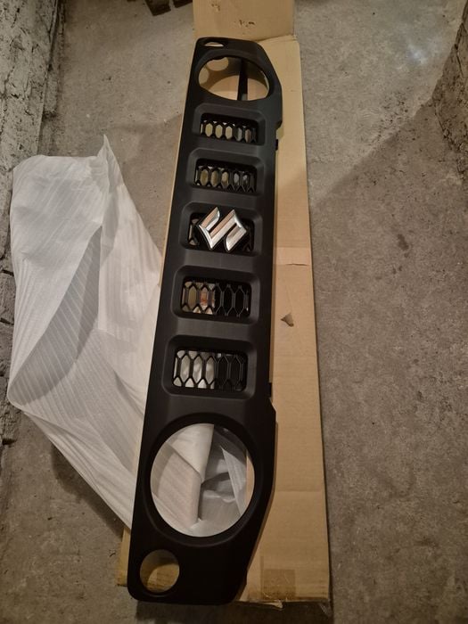 Suziki Jimny atrapa, grill