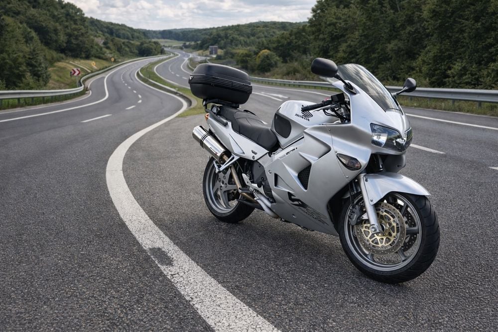 Motocykl Honda VFR 800 fi RC46 2001r v-ka V4