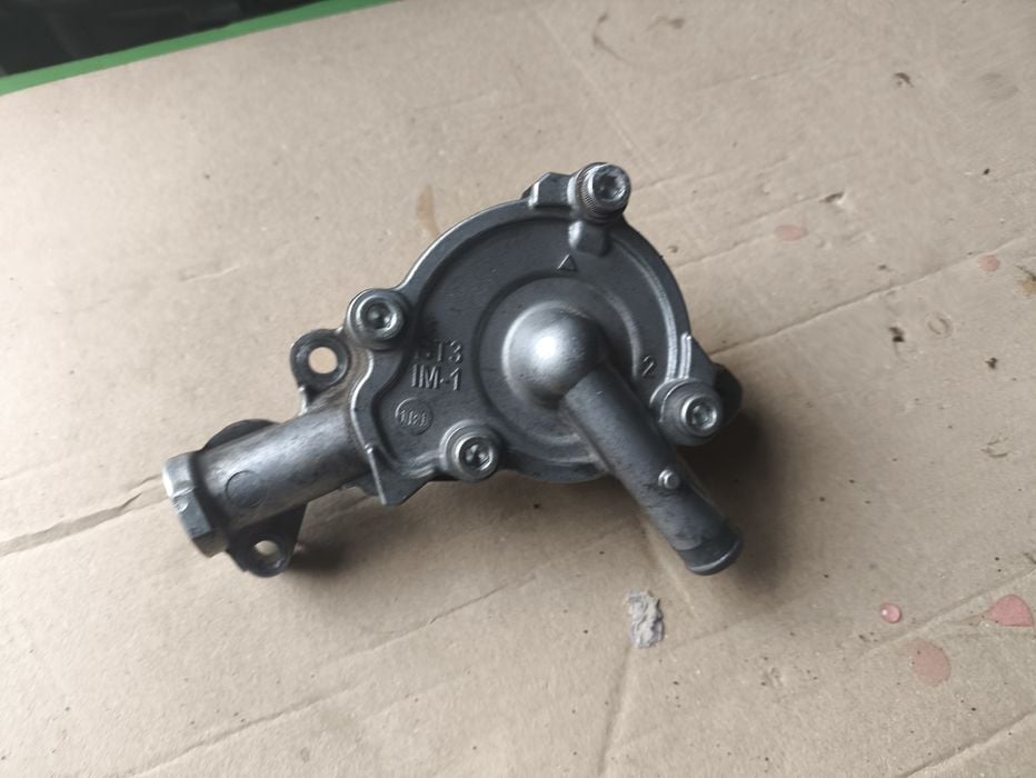 Beta rr 125 Yamaha yzf Mt 125 pompa wody